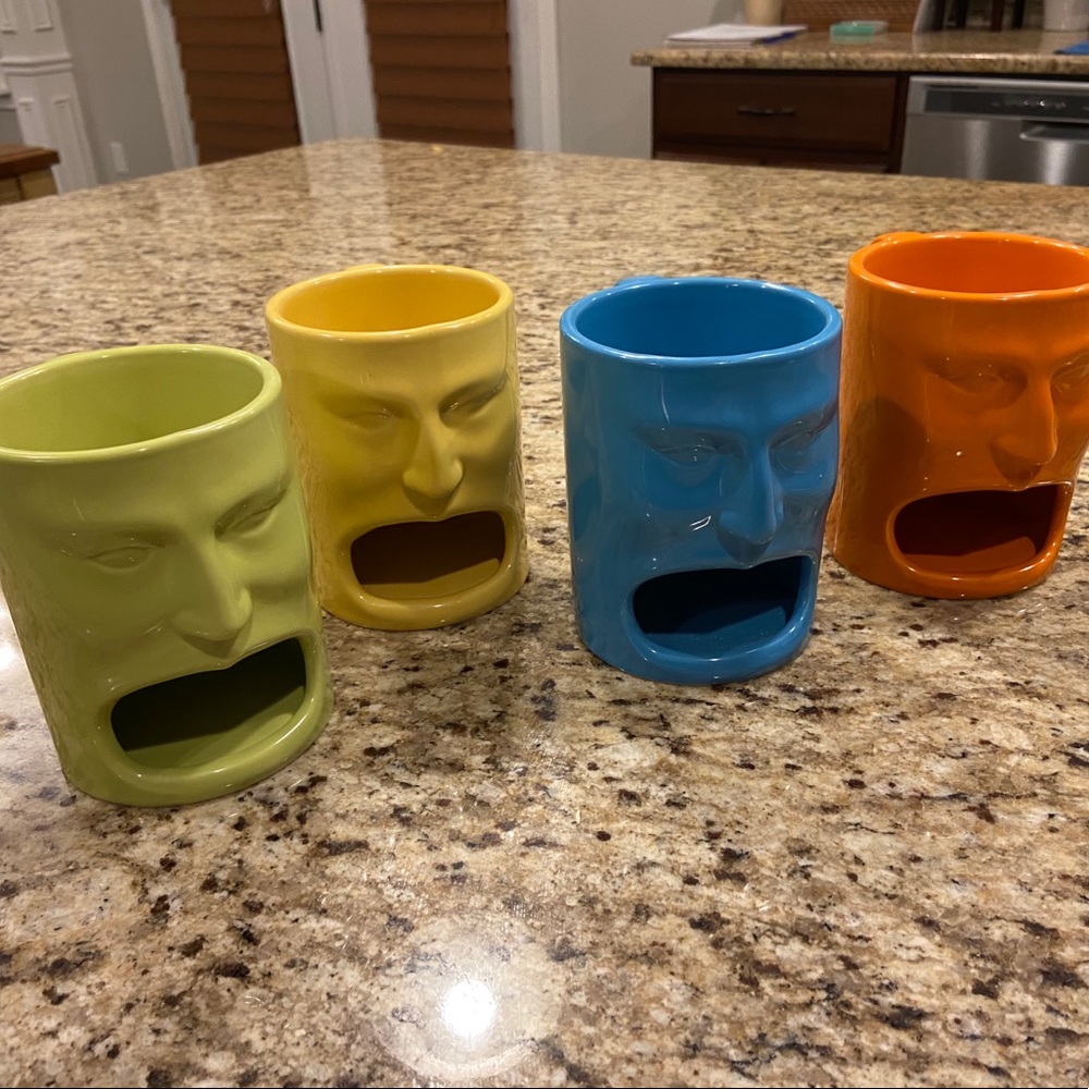 Set of 4 coffee snack mugs